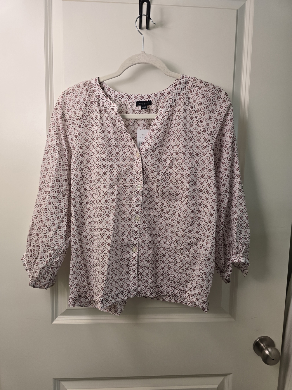 Ann Taylor Pink Geometric Print Button-Down Blouse